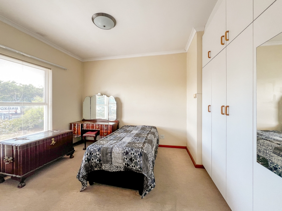 3 Bedroom Property for Sale in Bergvliet Western Cape